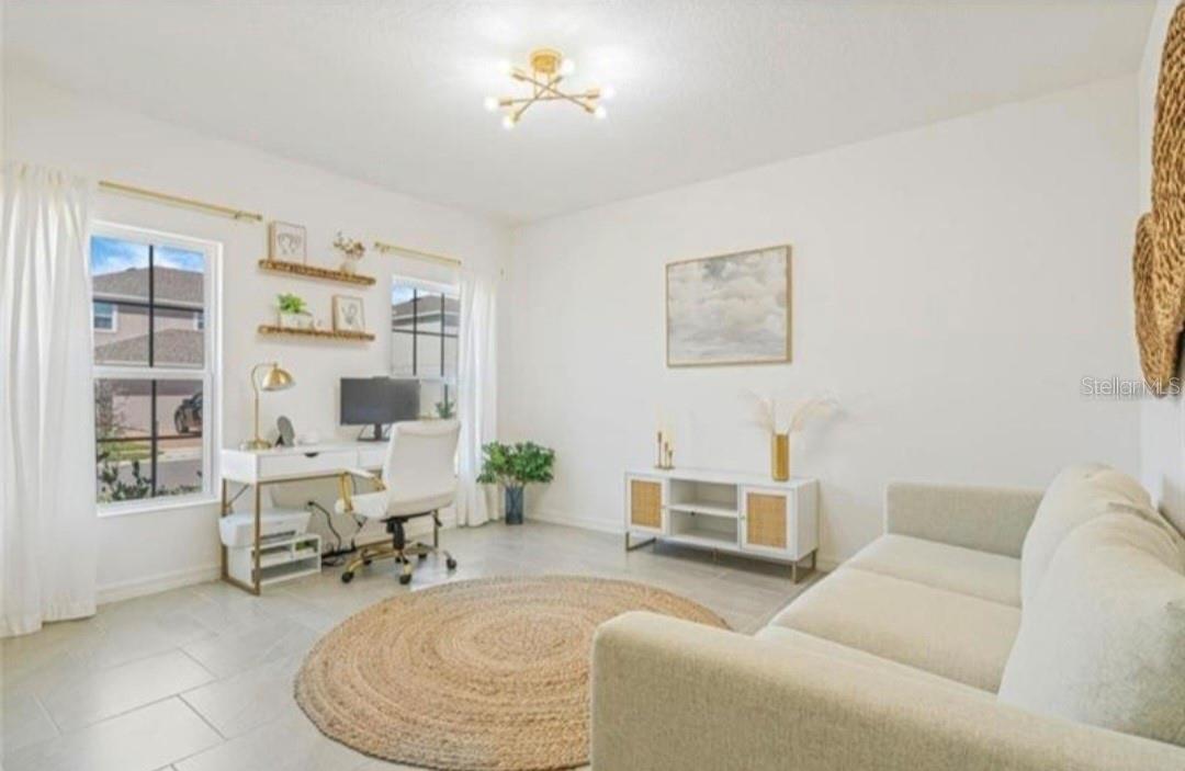 244 Hamlet Loop, FL