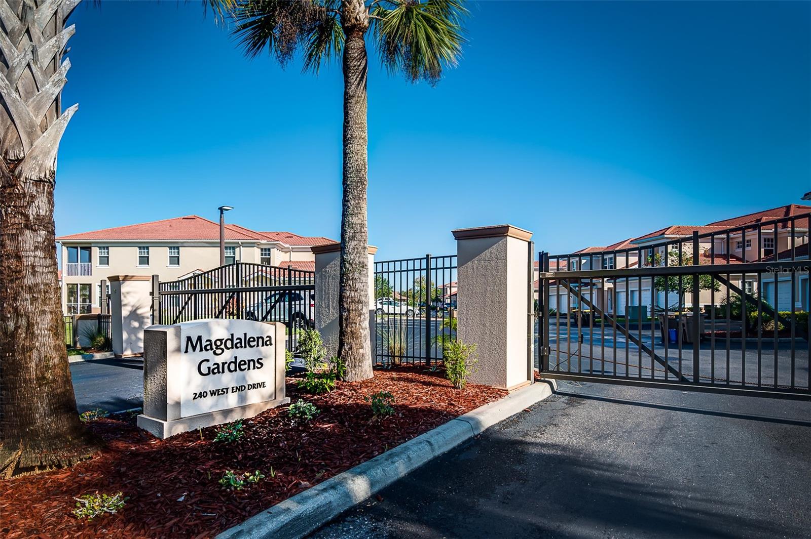 240 End Drive, FL