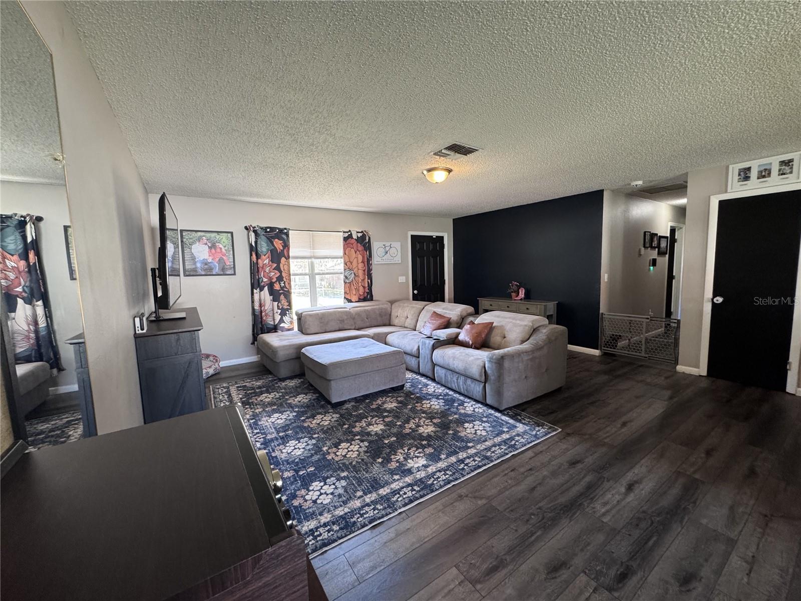 24 Sapphire Way, FL
