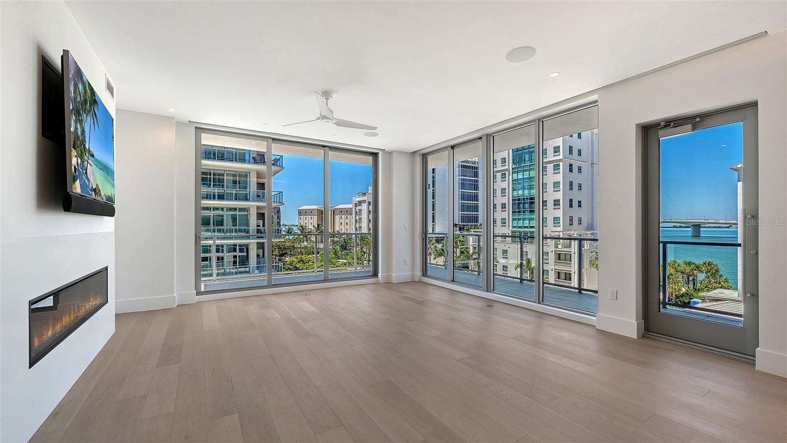 253 Golden Gate Point, FL
