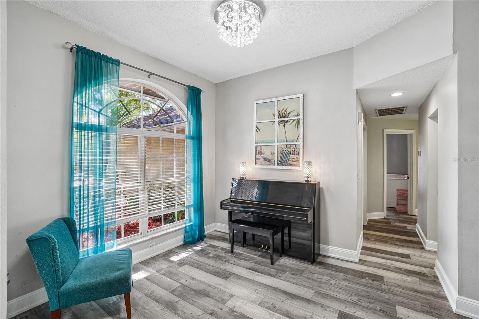 3319 Laurelwood Court, FL
