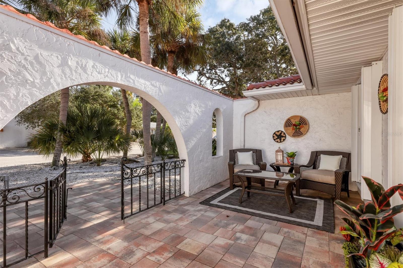 726 Birdsong Lane, FL
