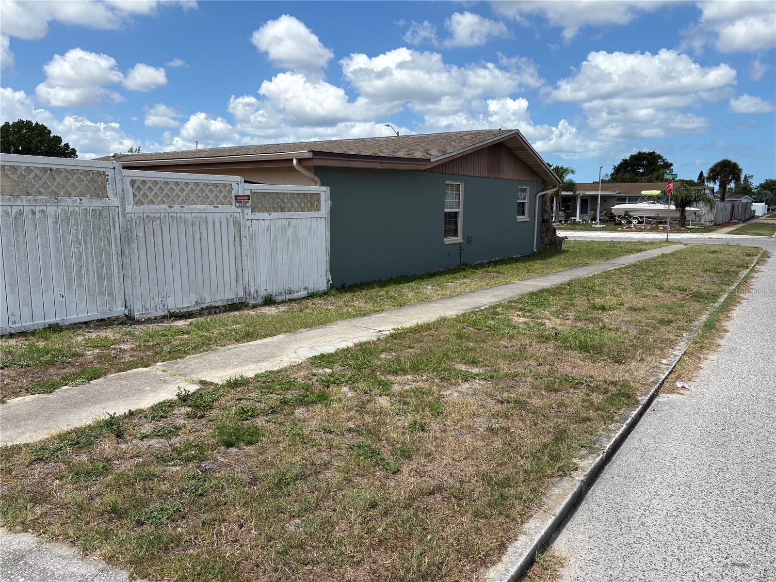 4934 Daphne Street, FL