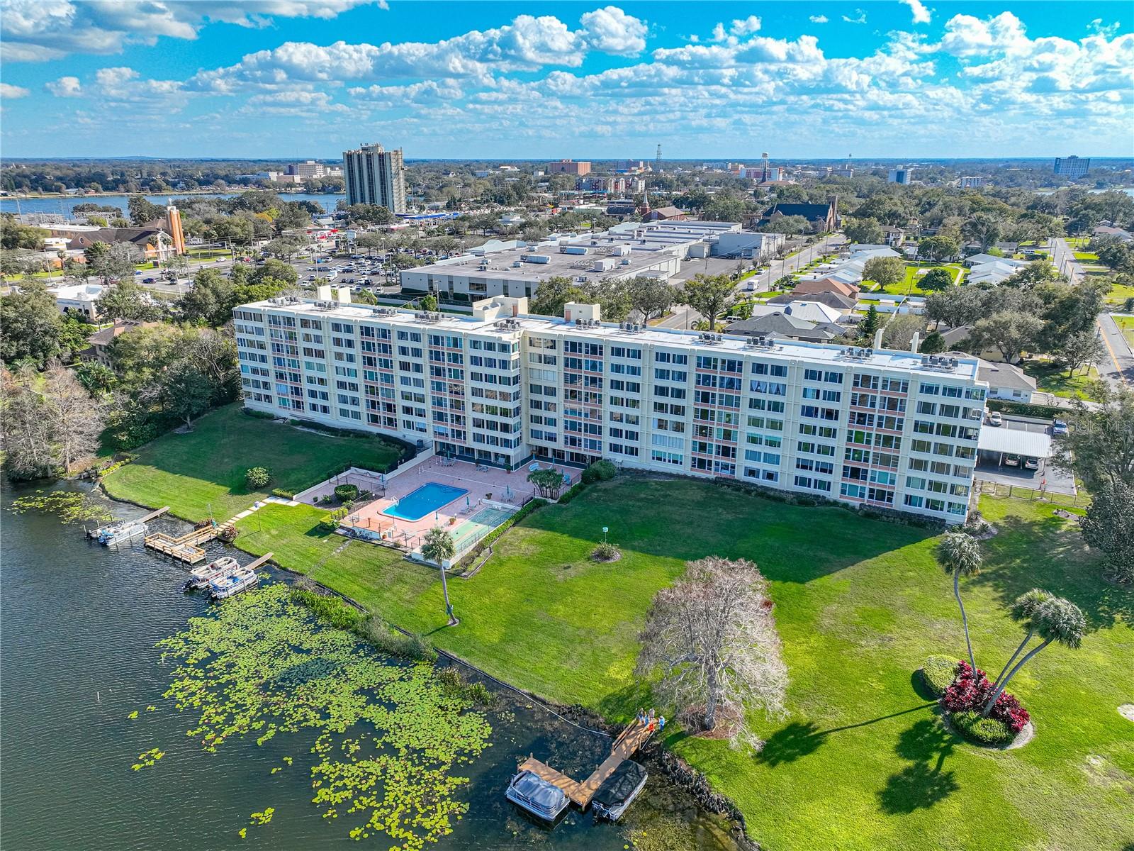 700 Mirror Terrace, FL