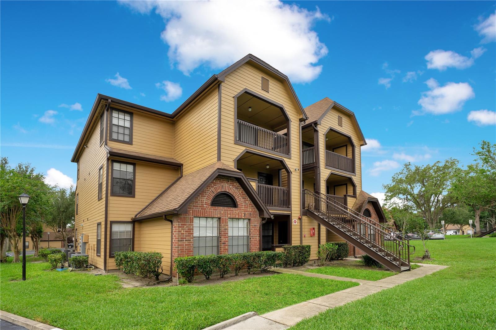 370 Lake Tahoe Court, FL