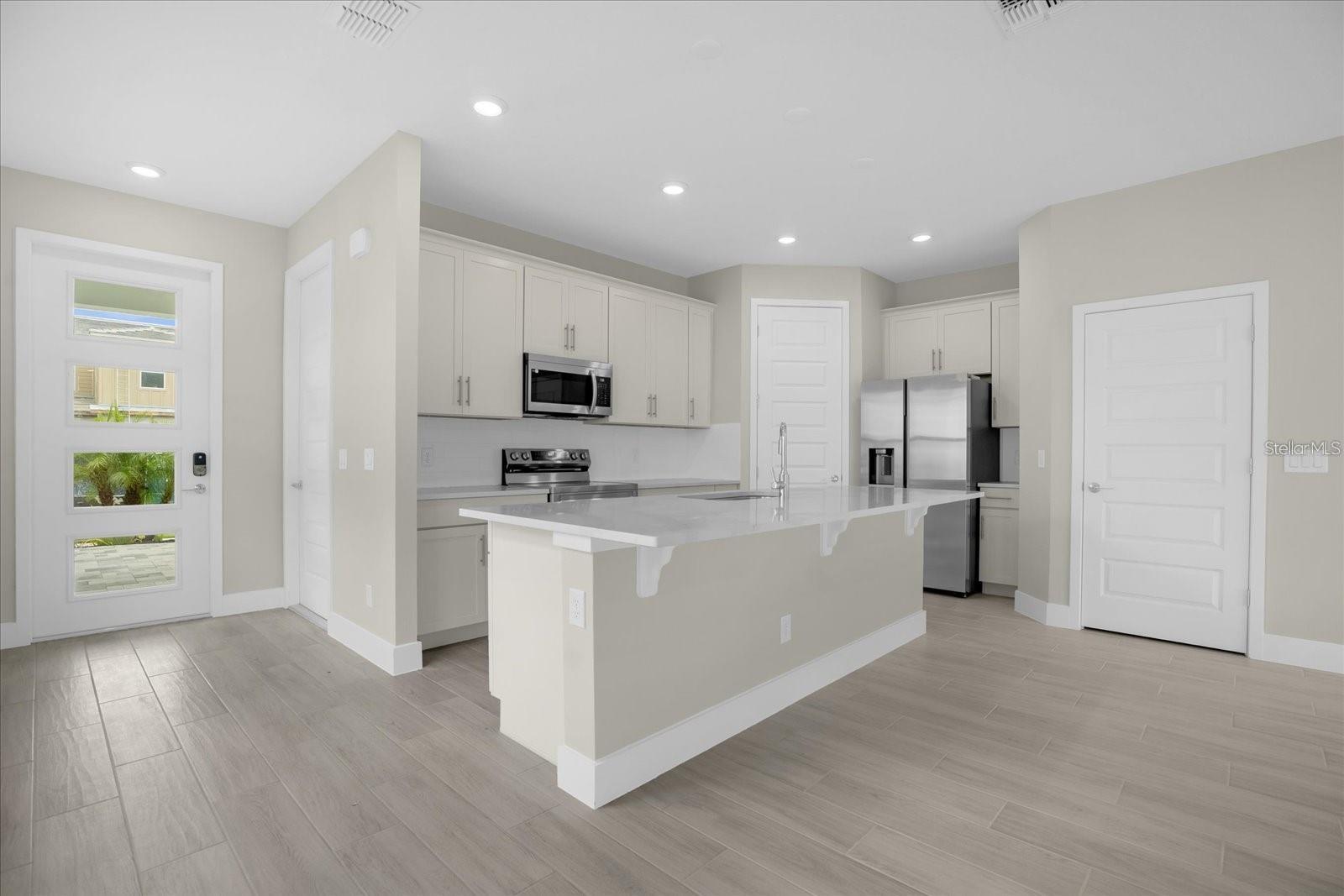7818 Spectrum Drive, FL