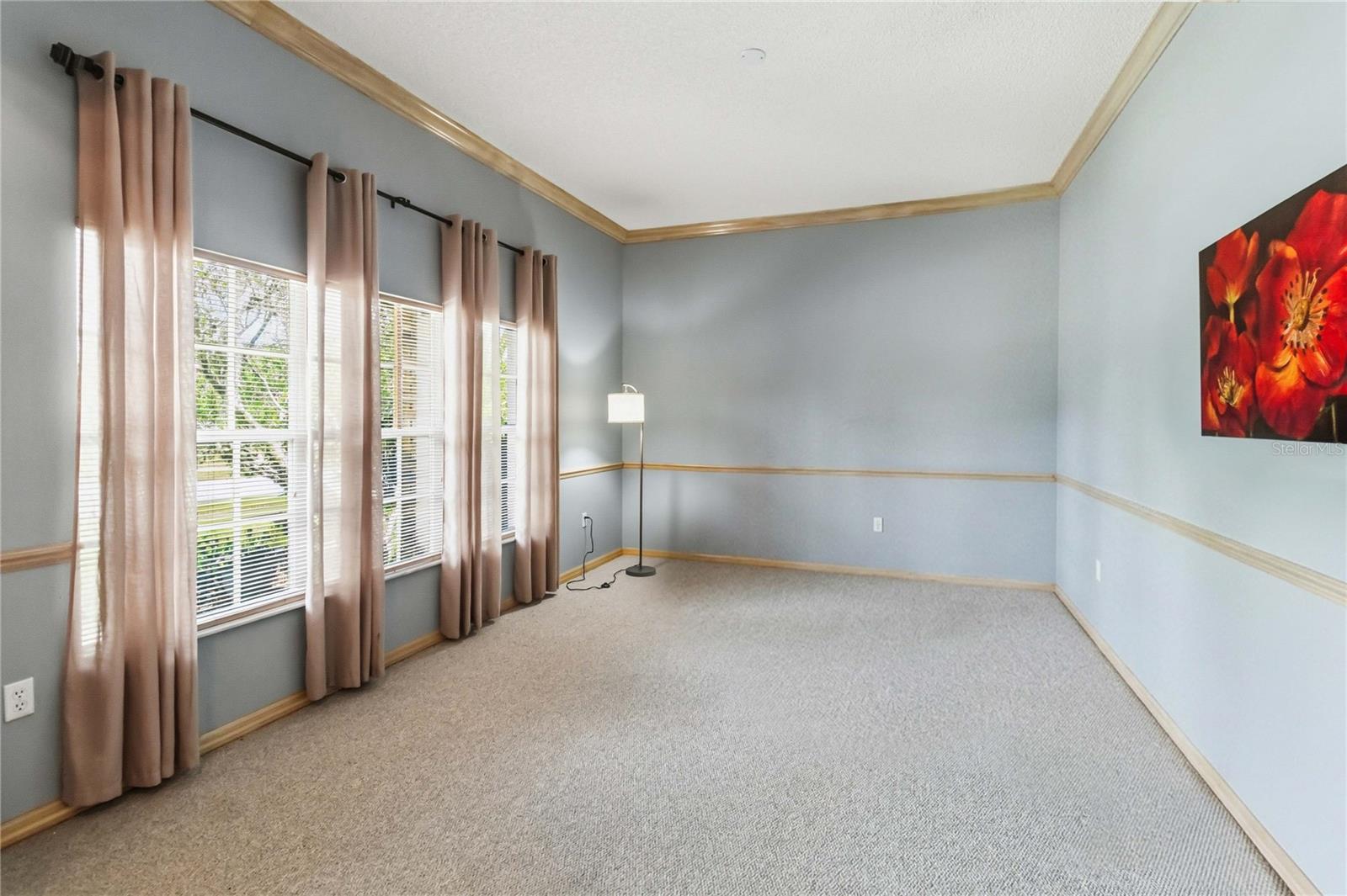 636 Adriane Park Circle, FL