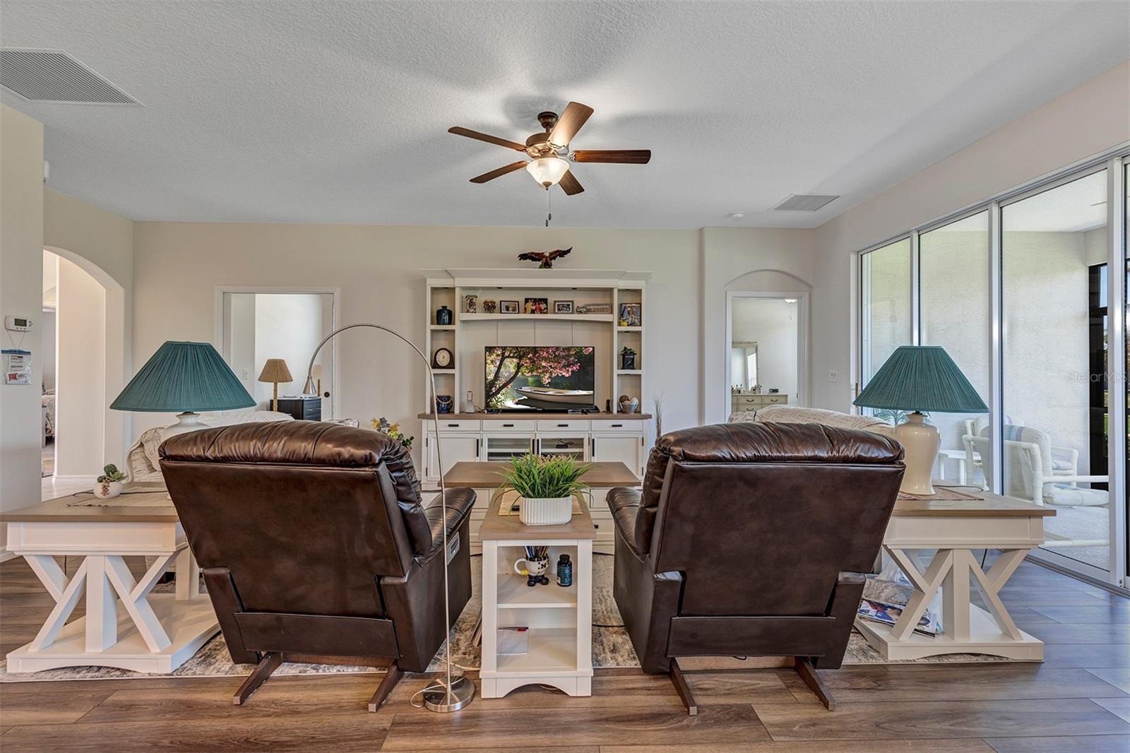 4270 James River Circle, FL