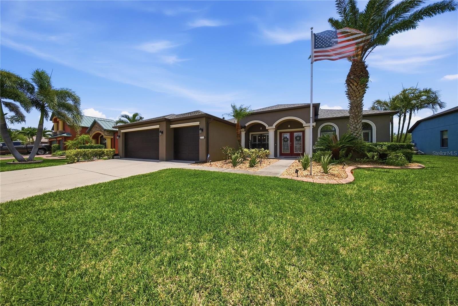 354 Hope Bay Loop, FL