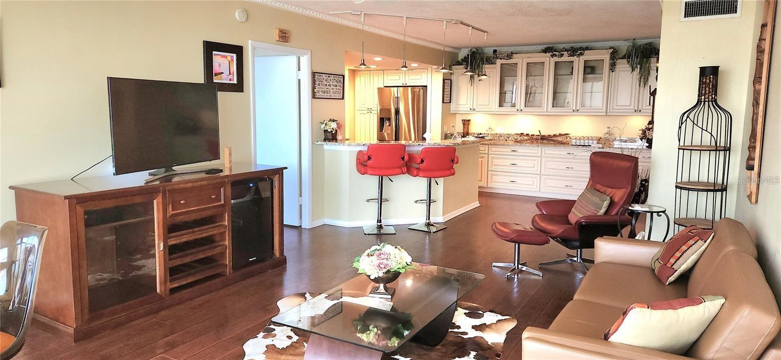 7100 Sunshine Skyway Lane, FL