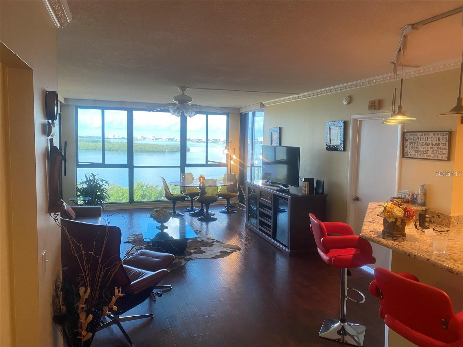 7100 Sunshine Skyway Lane, FL