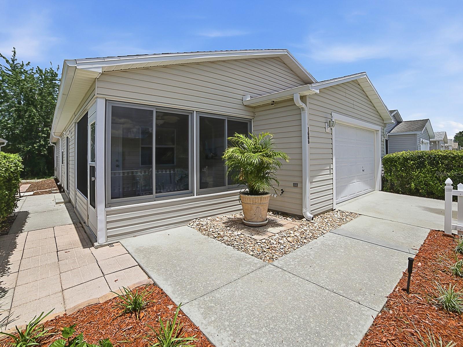 1685 Campos Drive, FL
