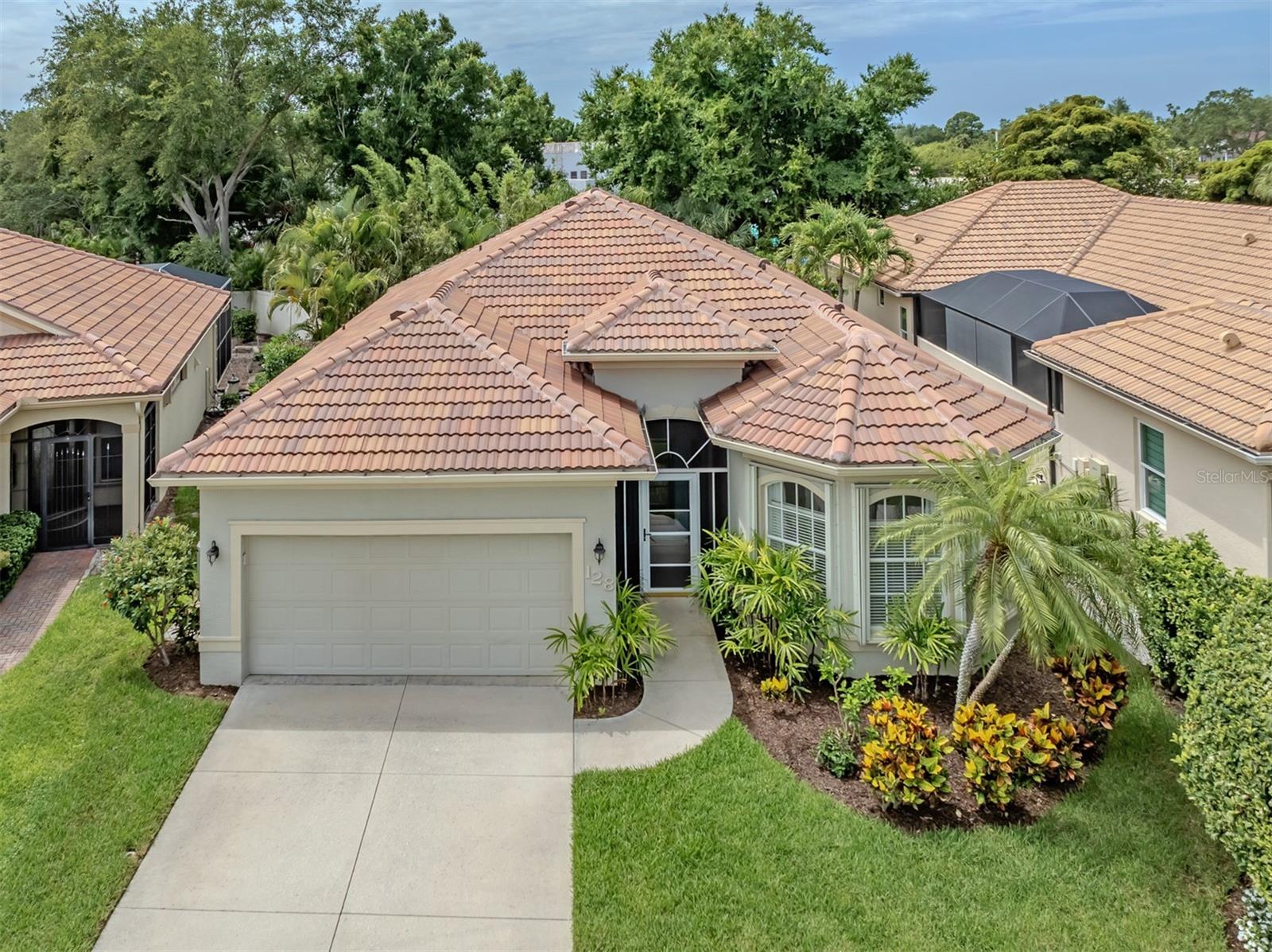 128 Amora Avenue, FL