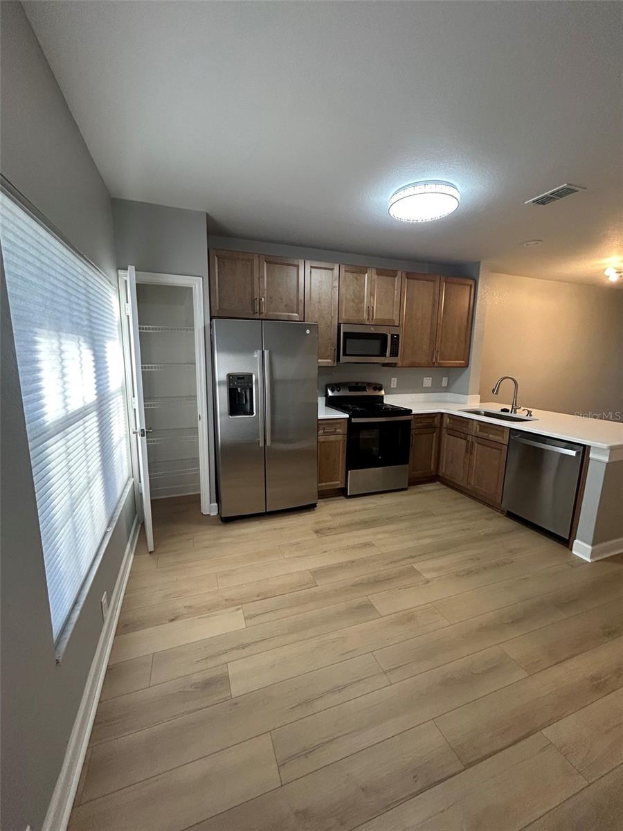723 Shropshire Loop, FL