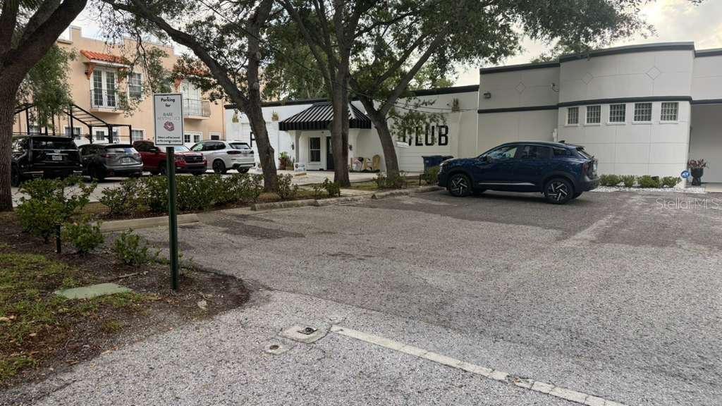 608 Tampania Avenue, FL