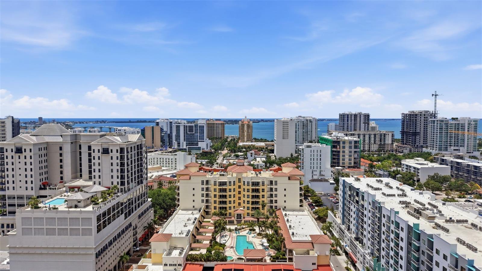 100 Central Avenue, FL