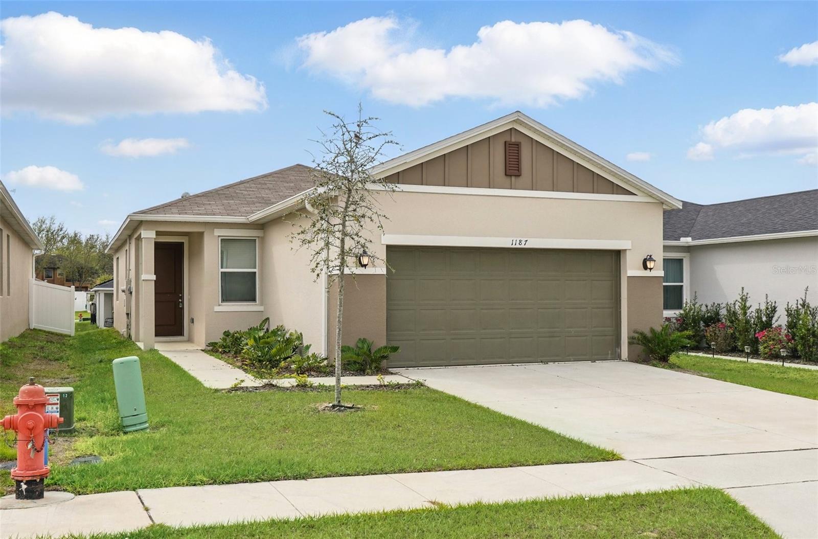 1187 Papaya Circle, FL