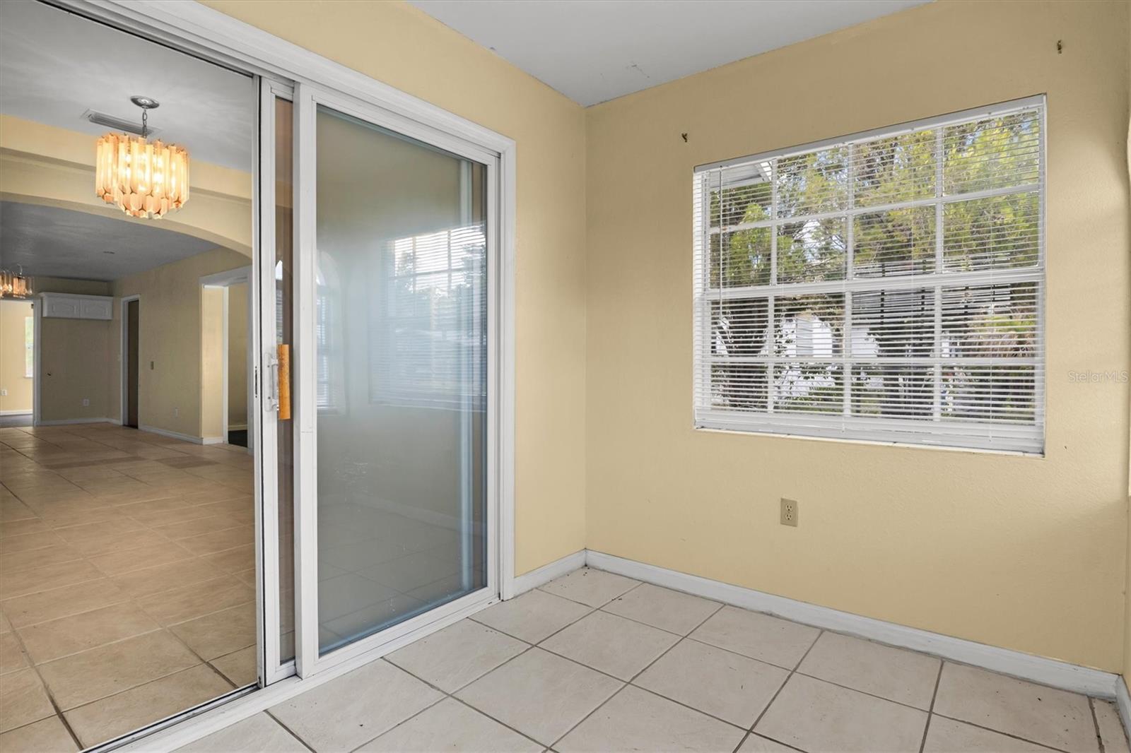 844 Chamberlain Boulevard, FL