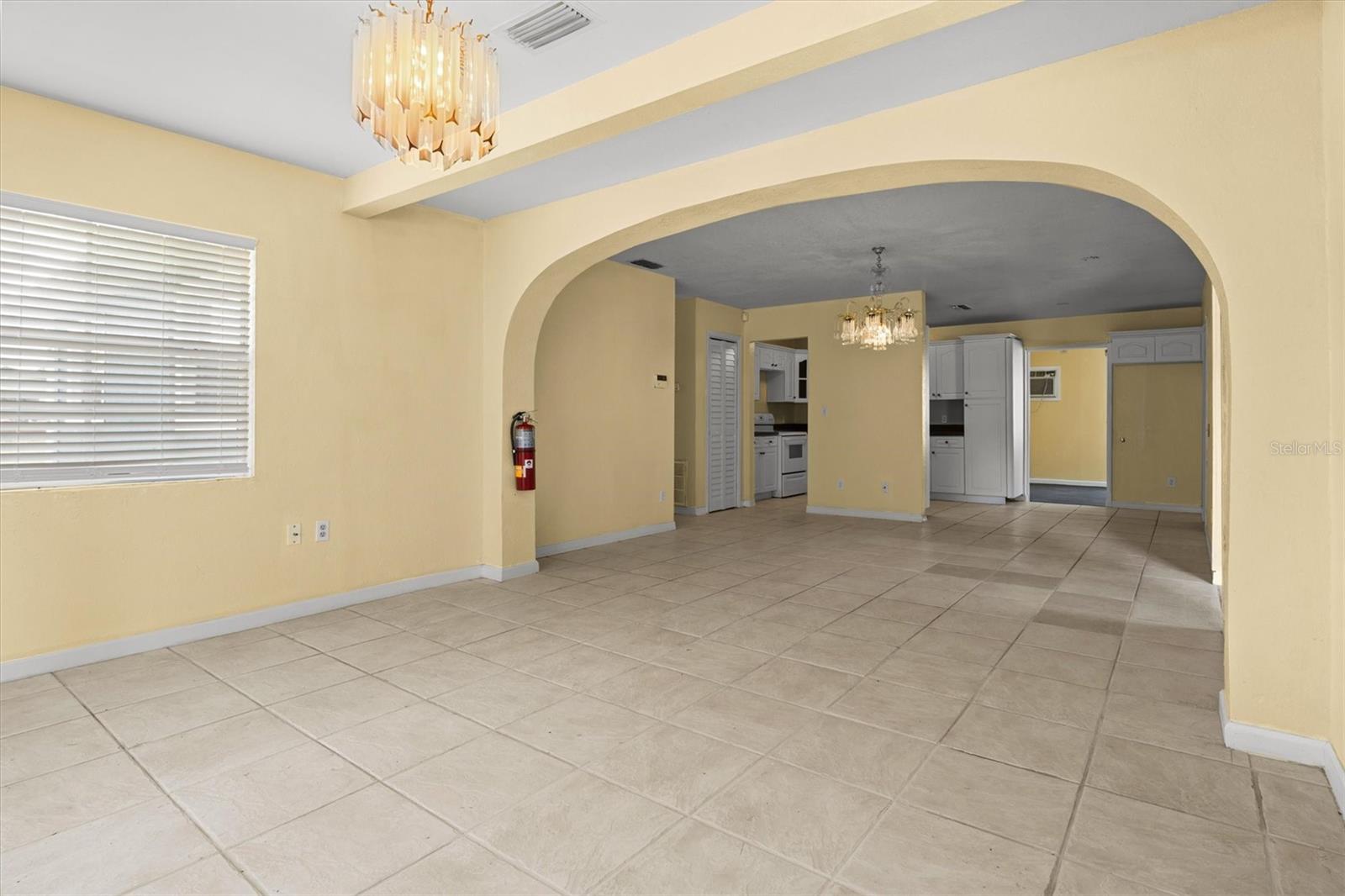 844 Chamberlain Boulevard, FL