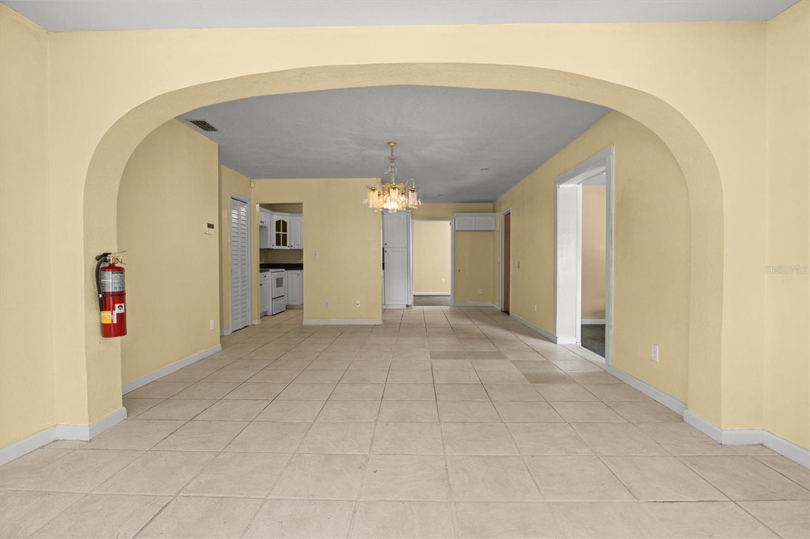 844 Chamberlain Boulevard, FL