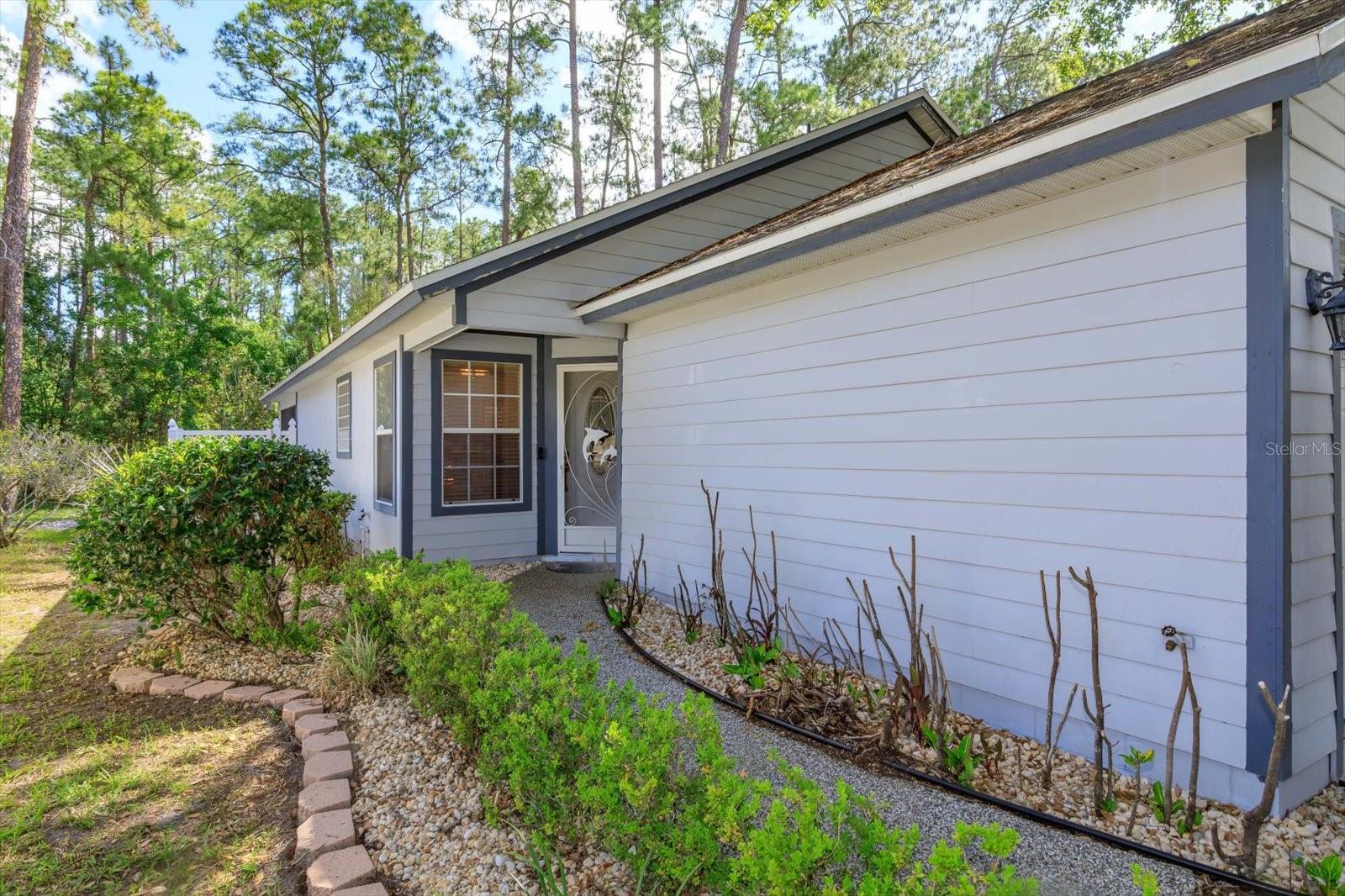 148 Lakeside Circle, FL