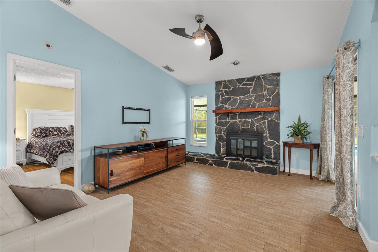 4204 Prairie View Drive, FL