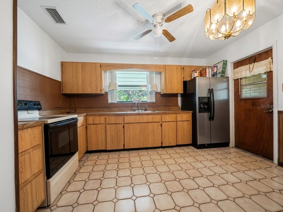 4721 Fairview Heights, FL