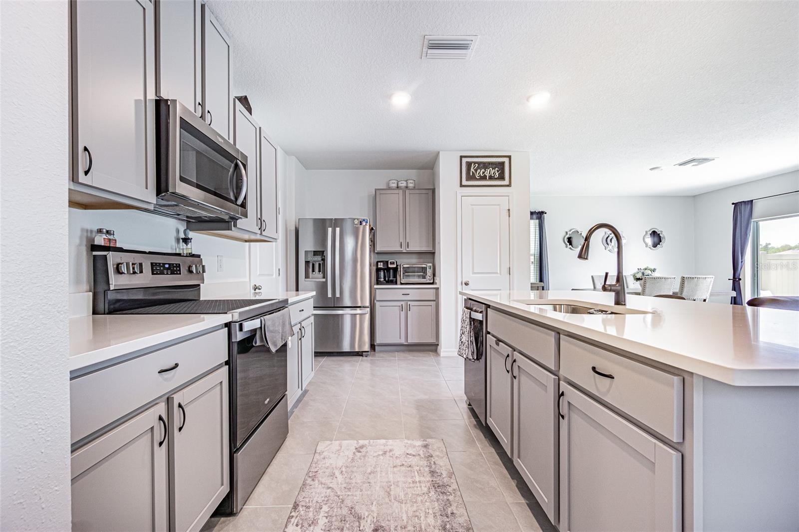 7061 Broad River Avenue, FL