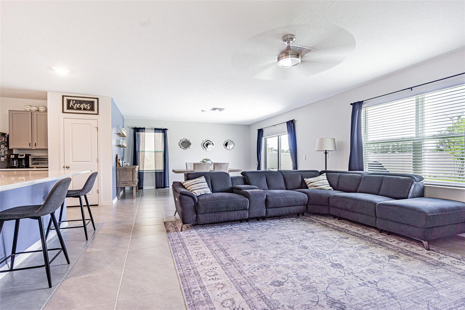 7061 Broad River Avenue, FL