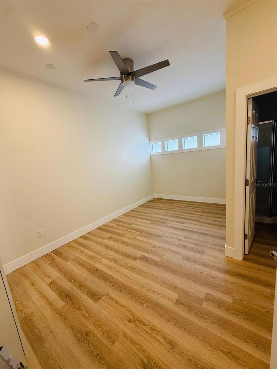 2410 Avian Loop, FL