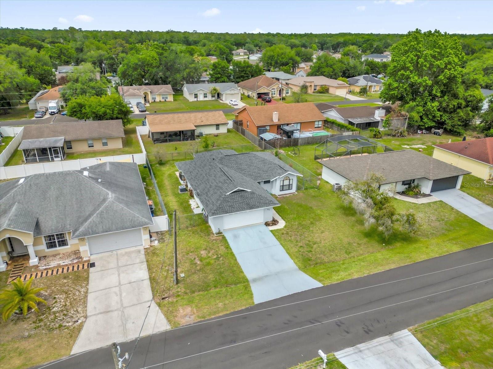 615 Mckinley Court, FL