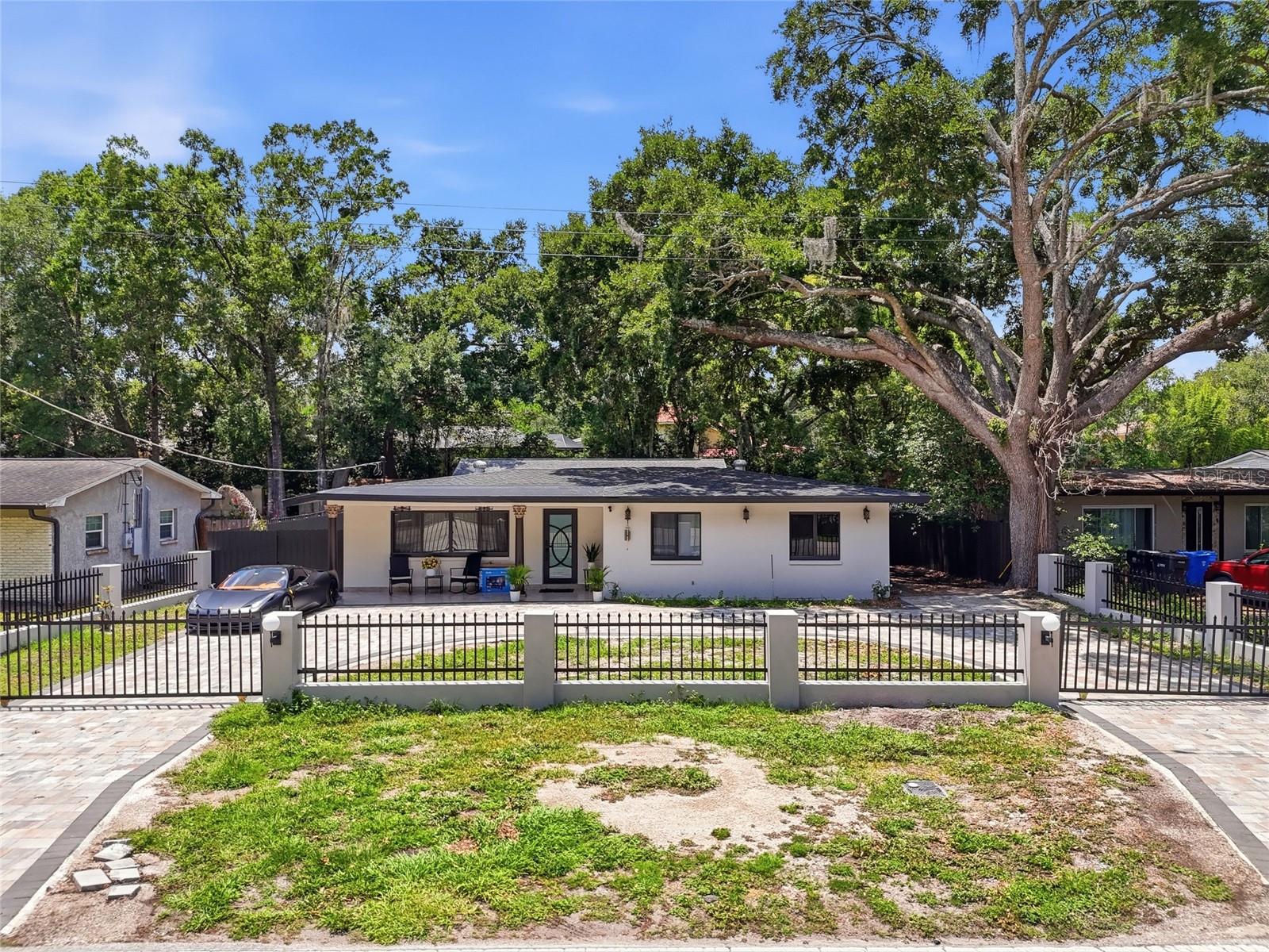 15040 Lake Magdalene Boulevard, FL