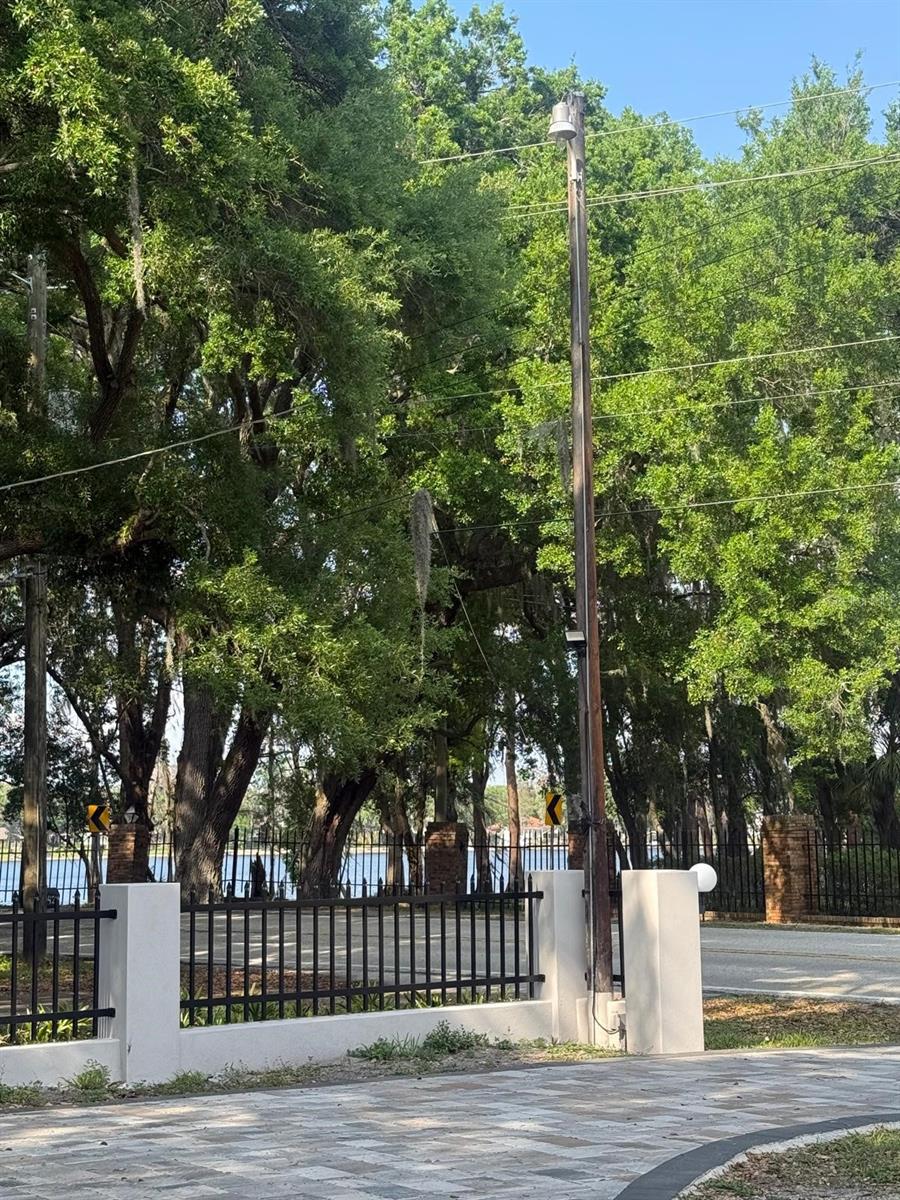 15040 Lake Magdalene Boulevard, FL