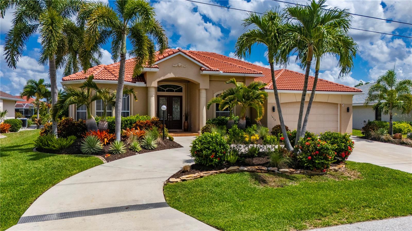 1020 Via Formia, FL