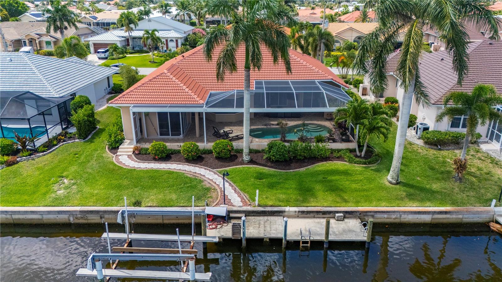 1020 Via Formia, FL