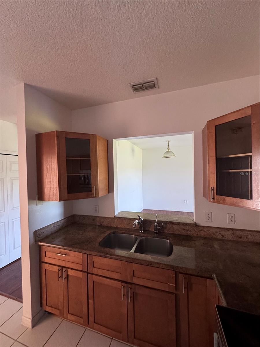 495 Las Cortes Lane, FL