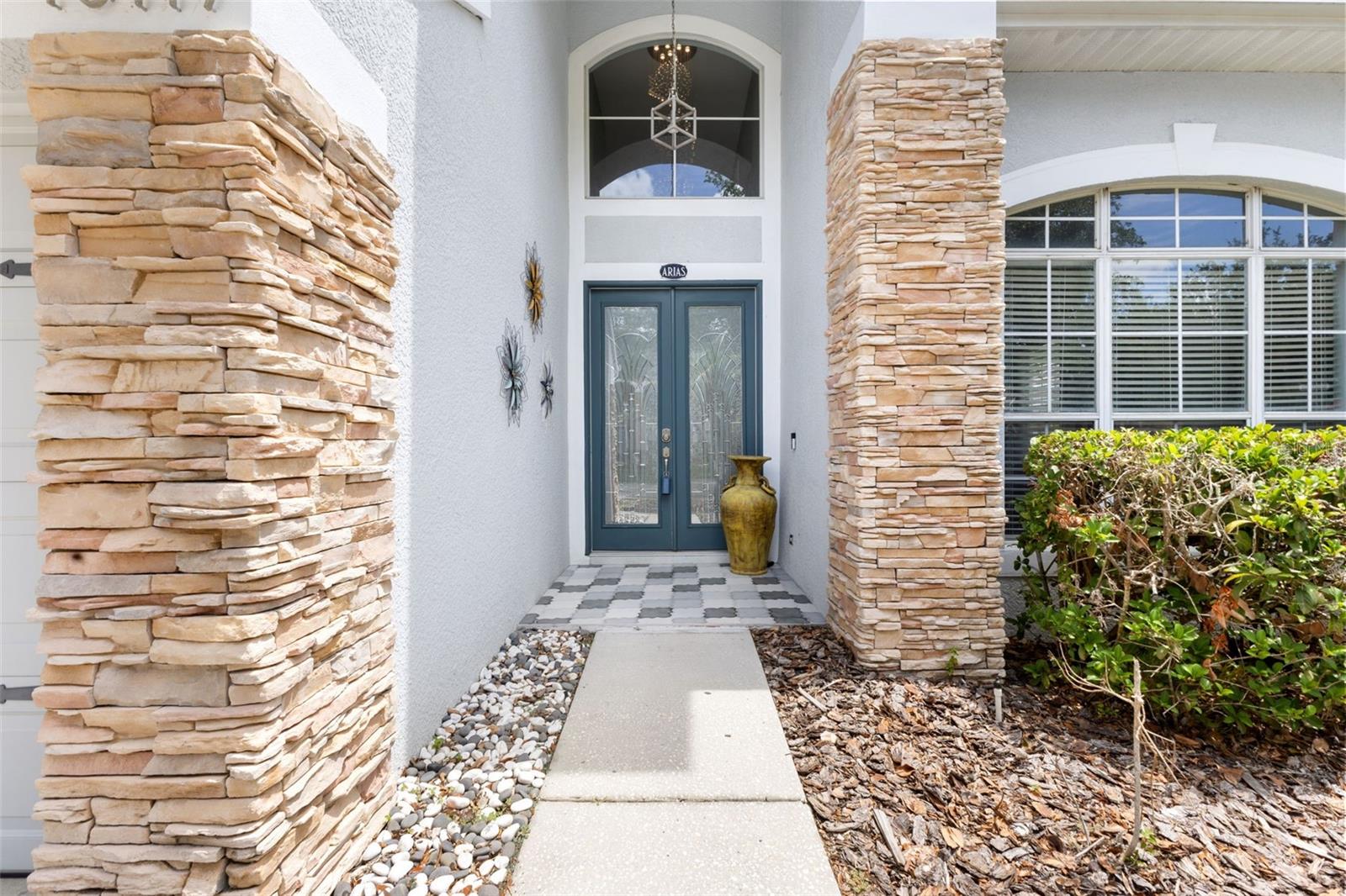 10117 Deercliff Drive, FL