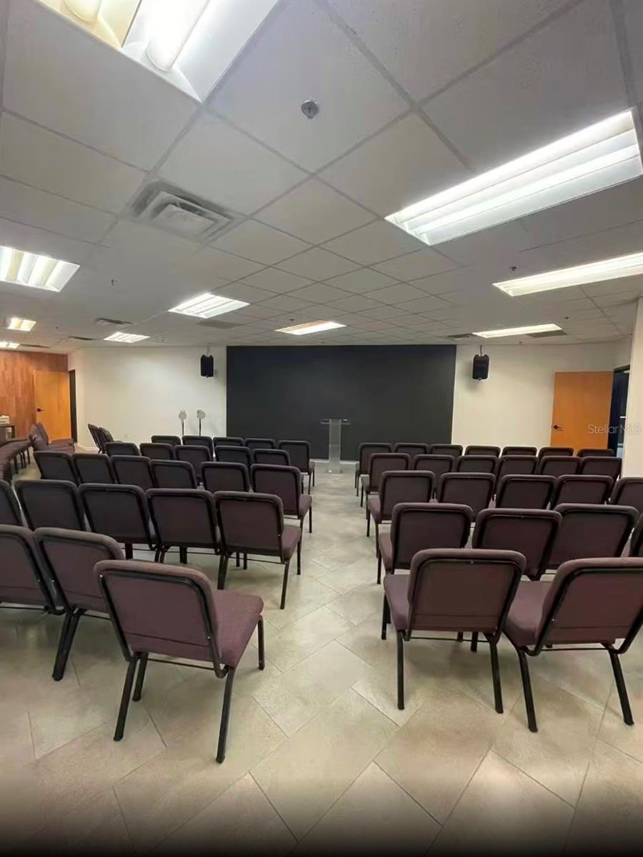 7075 Kingspointe Parkway, FL