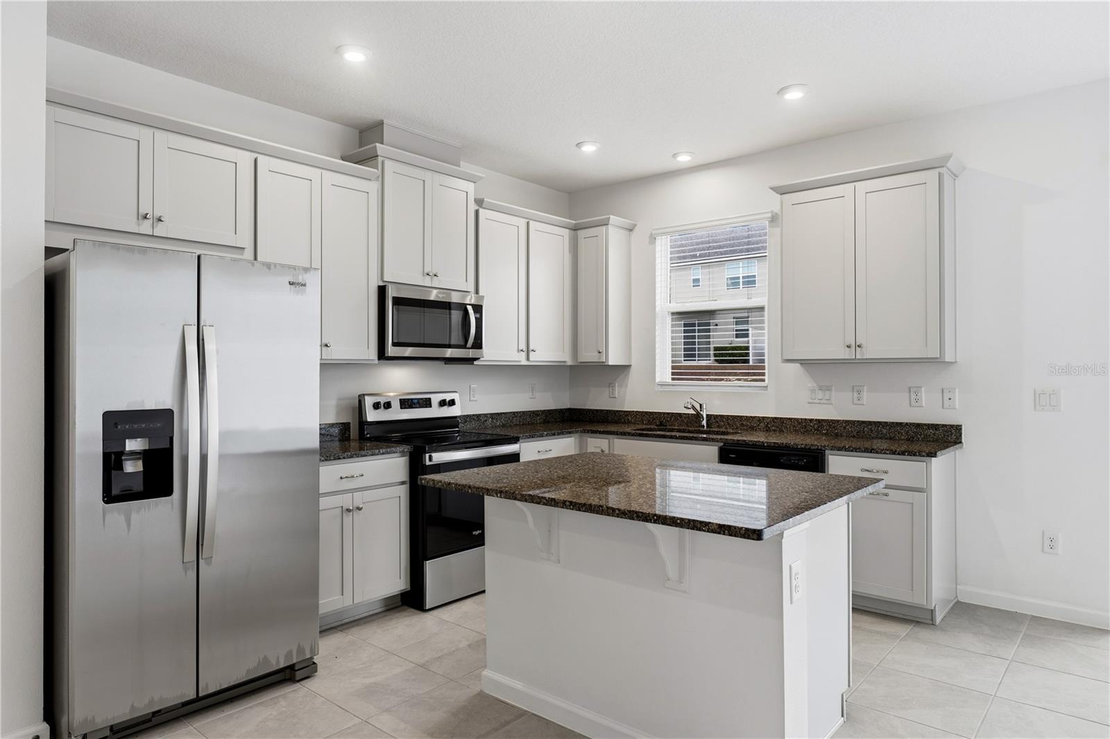 1124 Lakeshore Breeze Place, FL