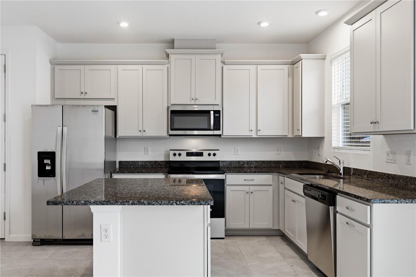 1124 Lakeshore Breeze Place, FL
