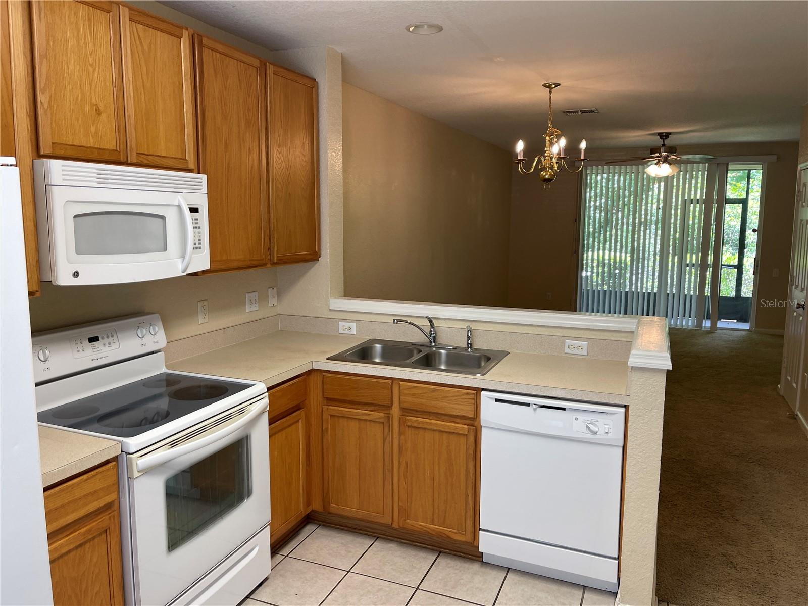 796 Shropshire Loop, FL