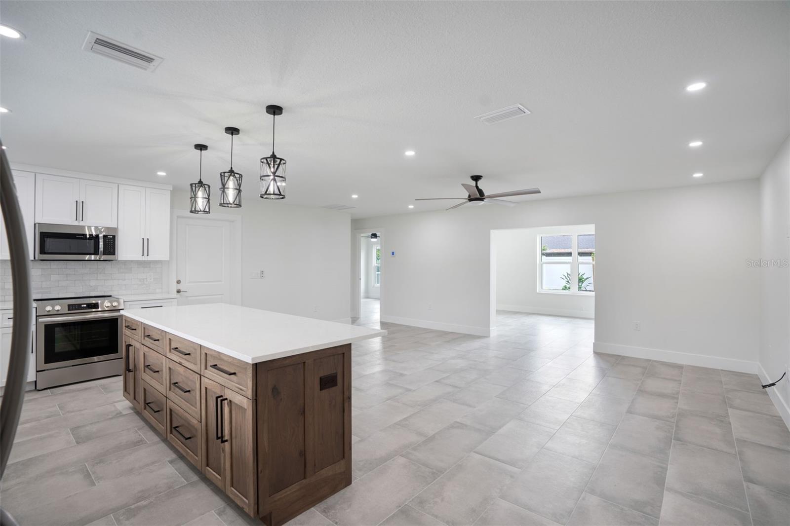 5528 Briarcliff Drive, FL