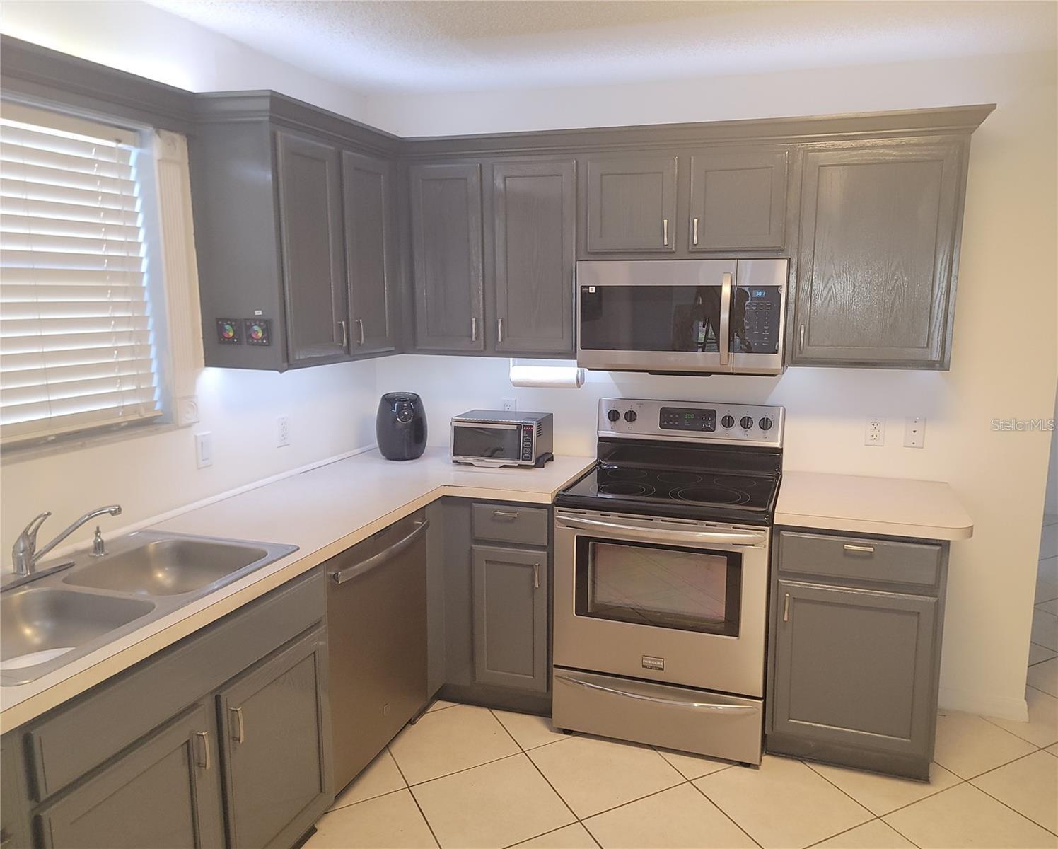 1033 Oak Forest Drive, FL