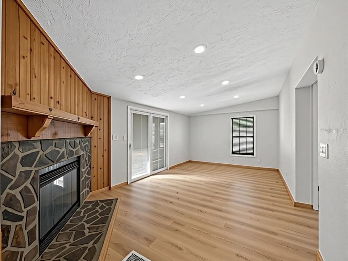 14318 Rock N Roll Road, FL
