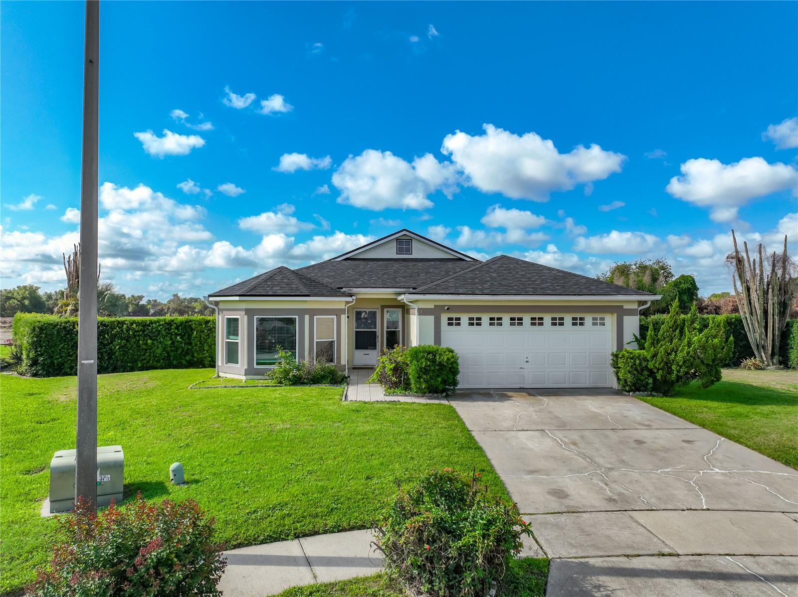 4825 Highridge Court, FL