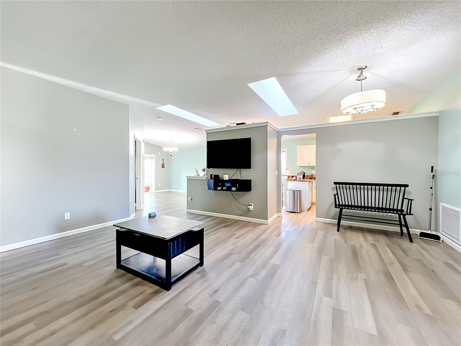 4825 Highridge Court, FL