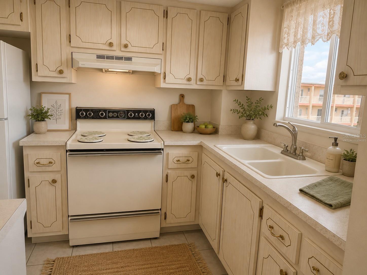 3973 Lake Bayshore Drive, FL