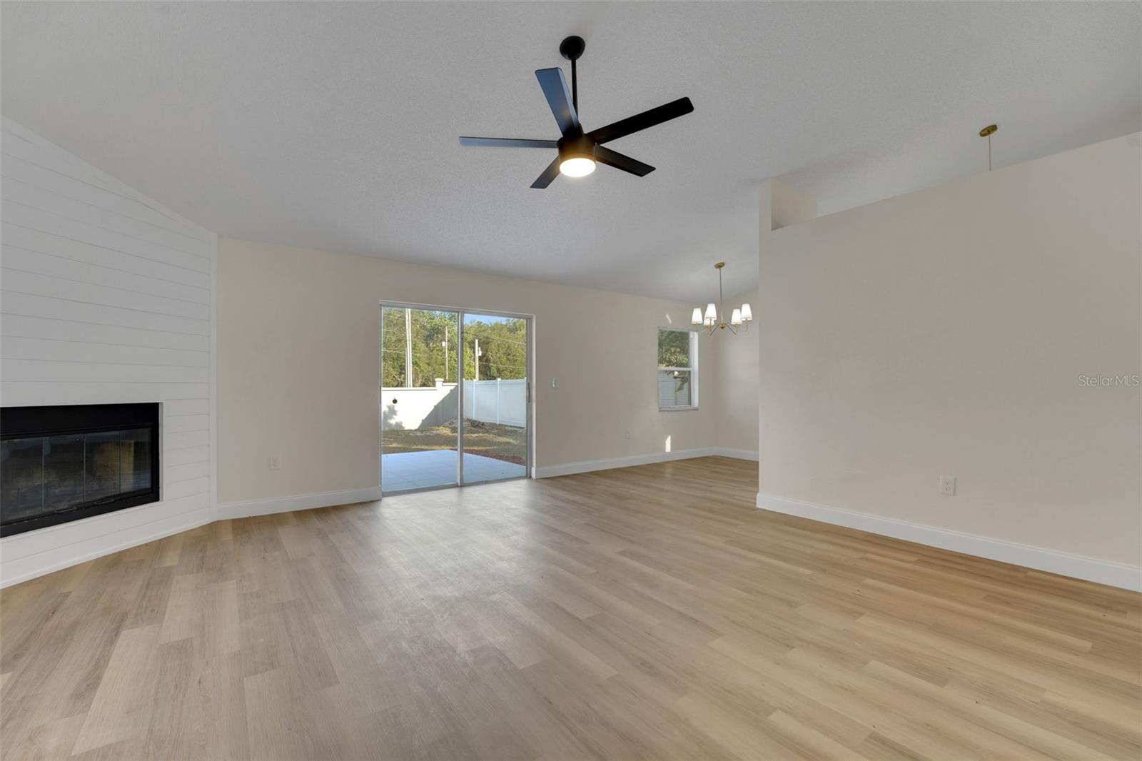 3311 Queens Cove Loop, FL