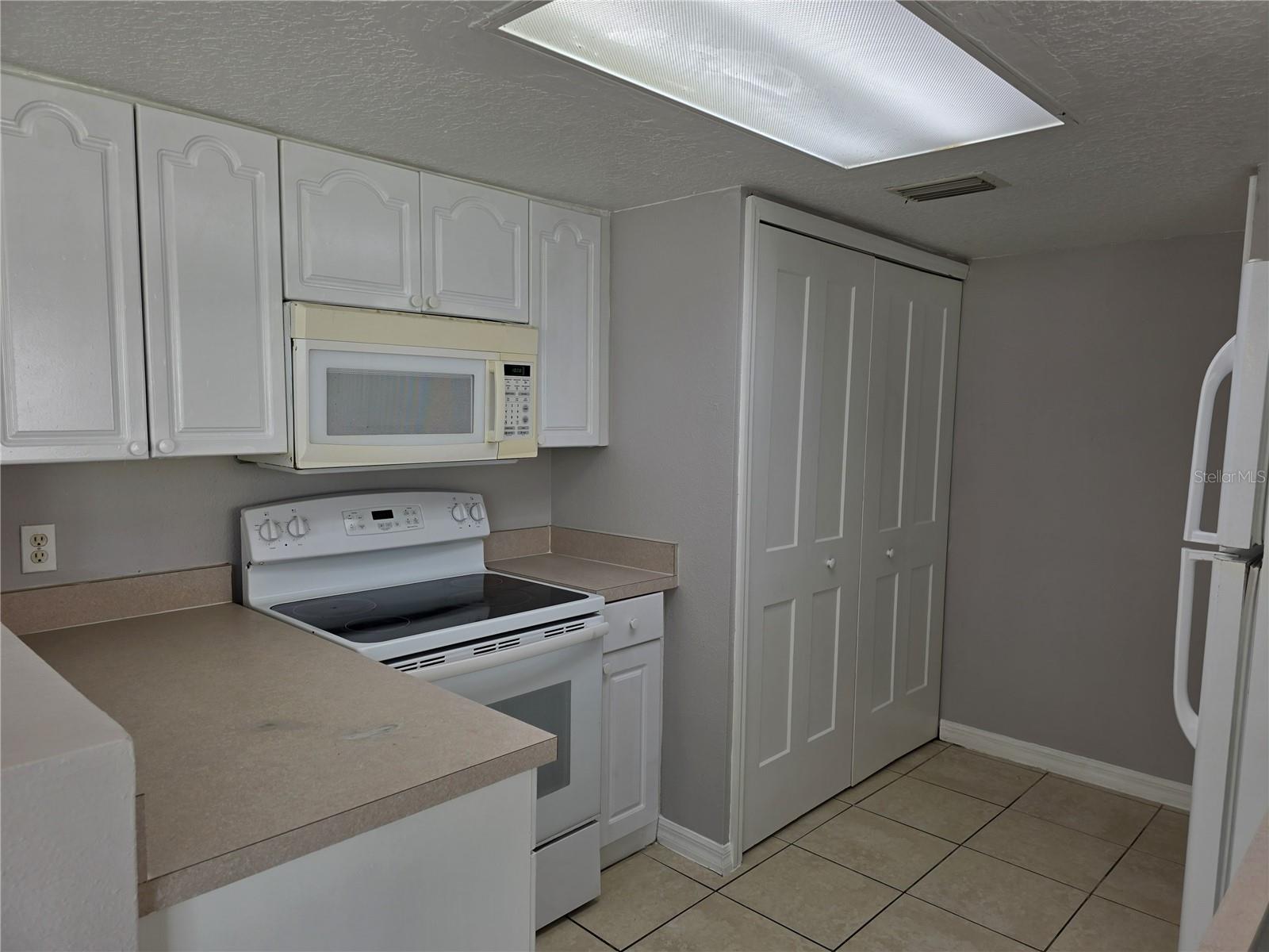 406 Washington Palm Loop, FL