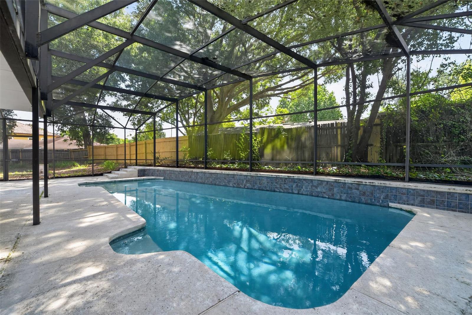 637 Lakeshore Drive, FL